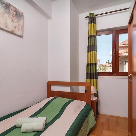 Lovely Apartment In Split With Wifi Экстерьер фото